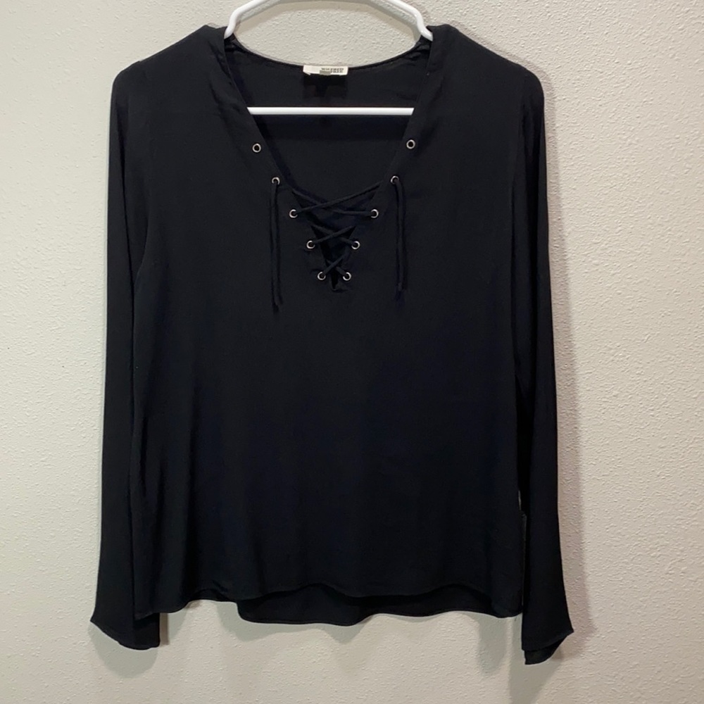 5 for $25 Wilfred free aritzia redling lace up blouse black